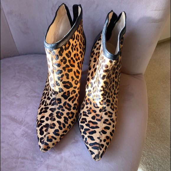 Sweet as hell leopard booties. 9.5 - Picture 4 of 4